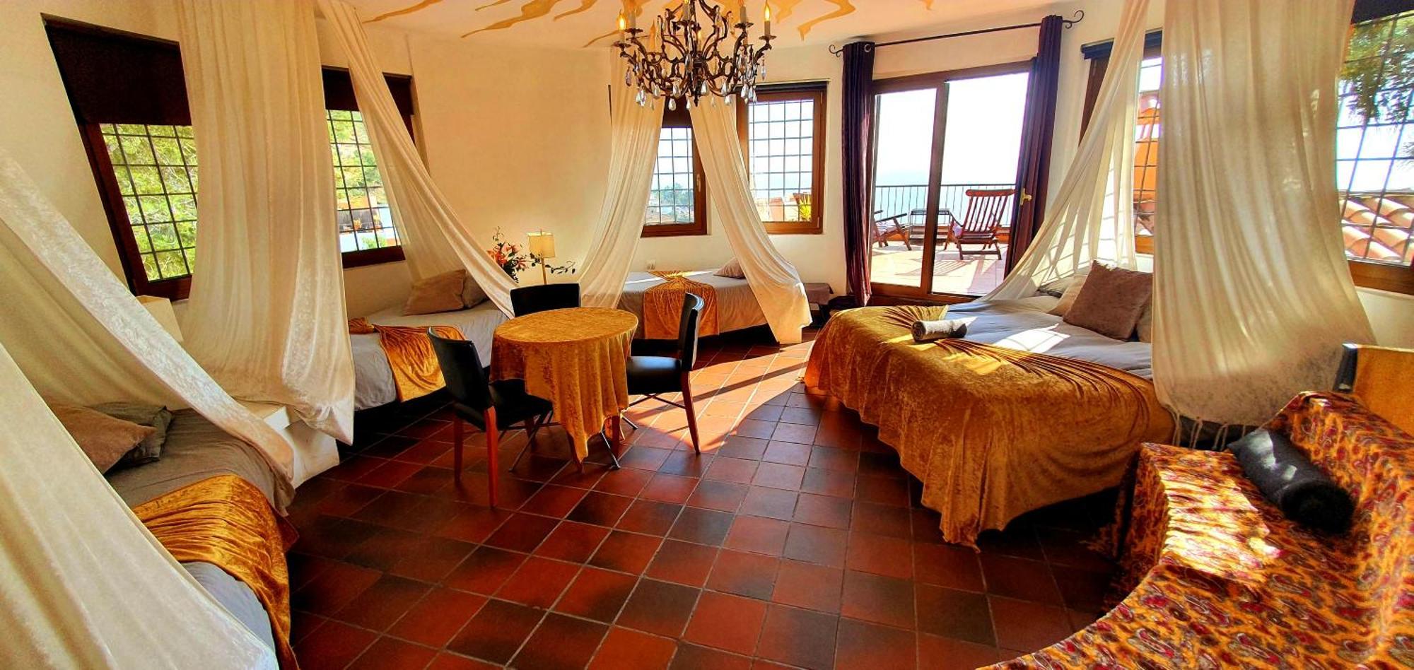 Ashram Villa Sunshine Sitges Pokoj fotografie