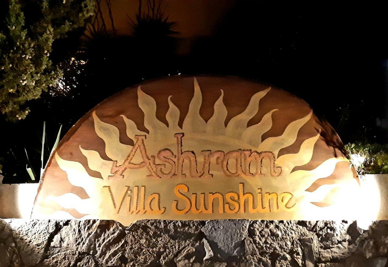 Ashram Villa Sunshine Sitges Exteriér fotografie