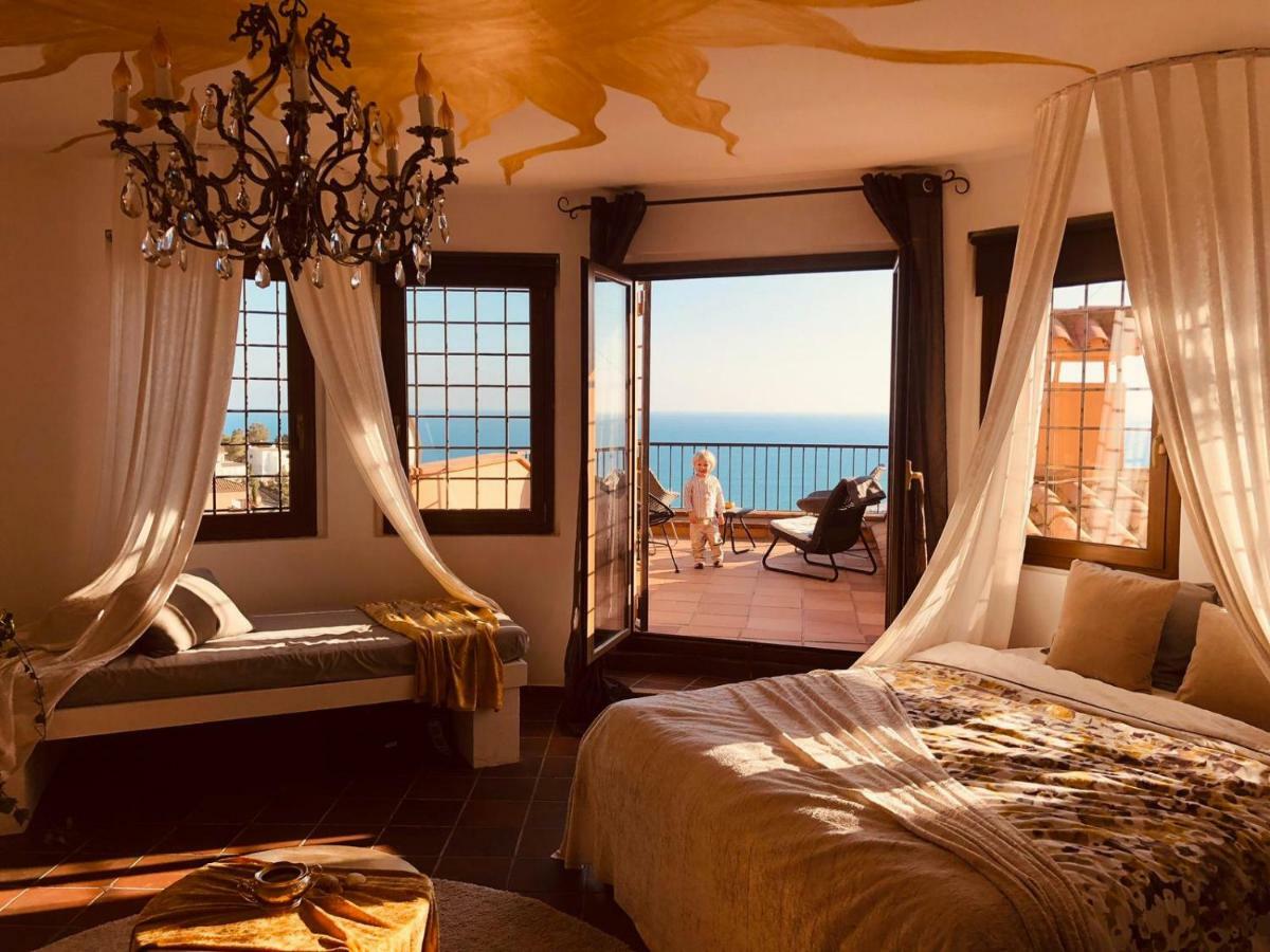 Ashram Villa Sunshine Sitges Exteriér fotografie