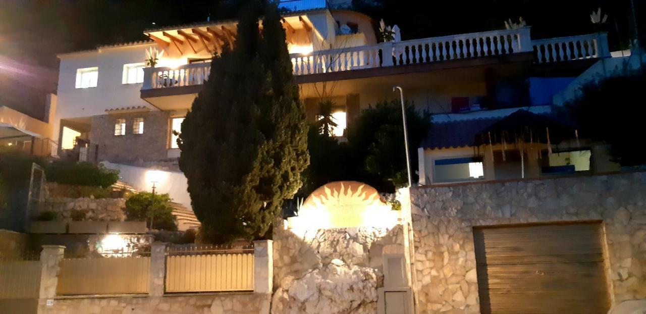 Ashram Villa Sunshine Sitges Exteriér fotografie