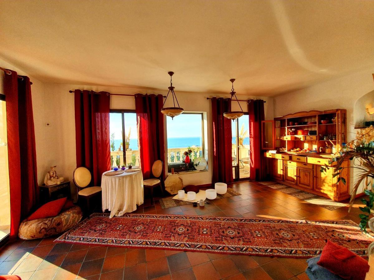 Ashram Villa Sunshine Sitges Exteriér fotografie